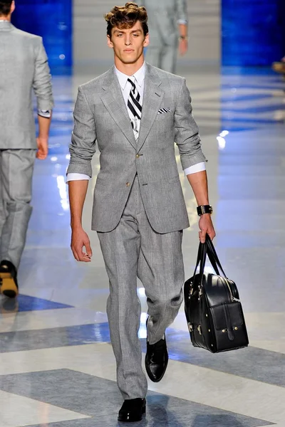Look 2